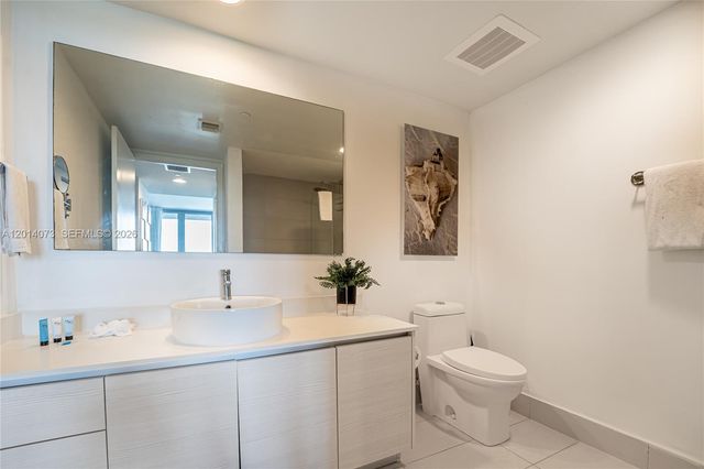 2602 E Hallandale Beach Blvd R806, Hallandale Beach, FL 33009