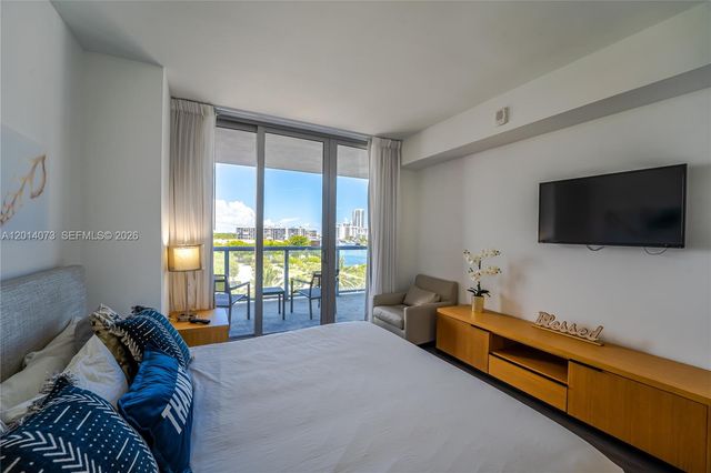 2602 E Hallandale Beach Blvd R806, Hallandale Beach, FL 33009