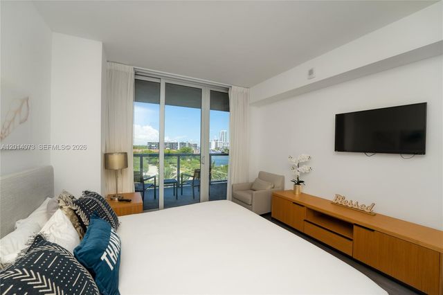 2602 E Hallandale Beach Blvd R806, Hallandale Beach, FL 33009
