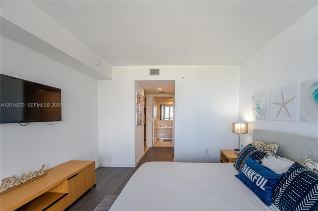 2602 E Hallandale Beach Blvd R806, Hallandale Beach, FL 33009