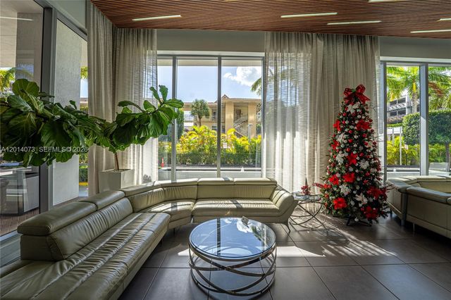 2602 E Hallandale Beach Blvd R806, Hallandale Beach, FL 33009