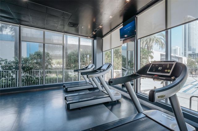 2602 E Hallandale Beach Blvd R806, Hallandale Beach, FL 33009
