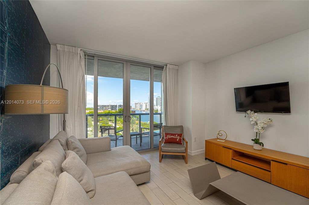2602 E Hallandale Beach Blvd R806, Hallandale Beach, FL 33009