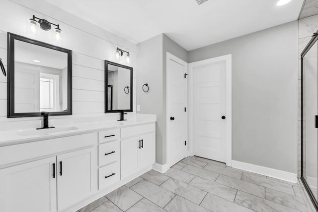 4032 Chapel Hill Rd, Clarksville, TN 37040