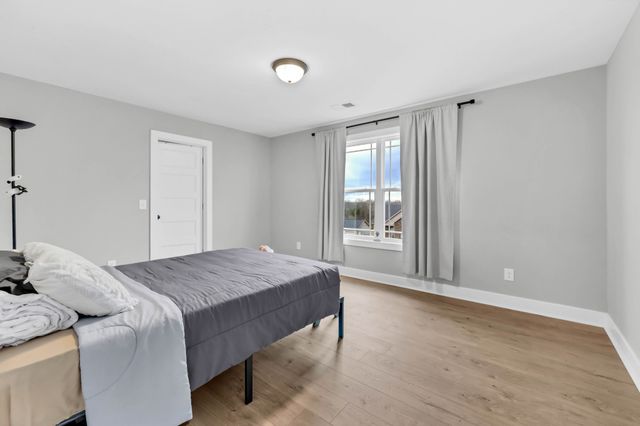 4032 Chapel Hill Rd, Clarksville, TN 37040