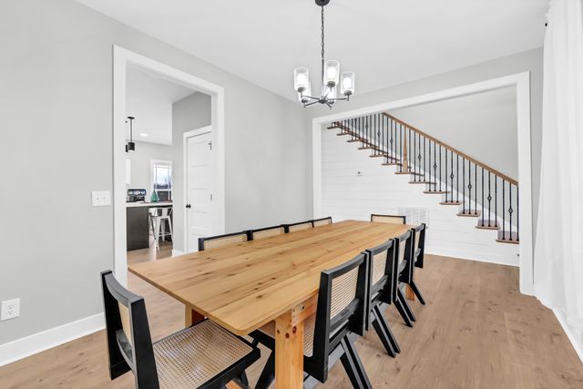 4032 Chapel Hill Rd, Clarksville, TN 37040