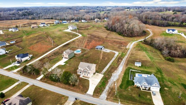 4032 Chapel Hill Rd, Clarksville, TN 37040