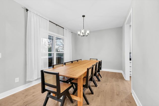 4032 Chapel Hill Rd, Clarksville, TN 37040