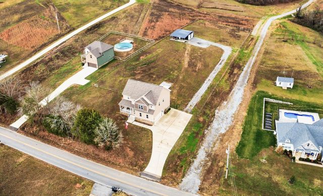 4032 Chapel Hill Rd, Clarksville, TN 37040