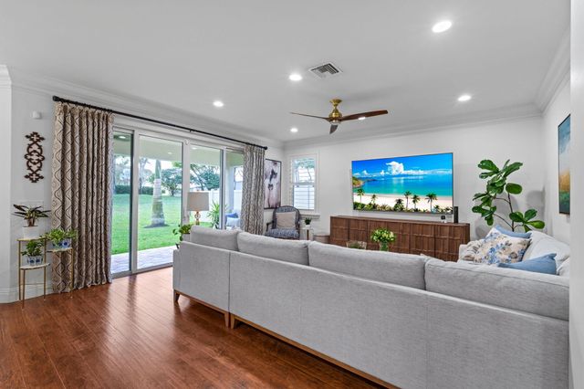 9870 Shepard Place, Wellington, FL 33414