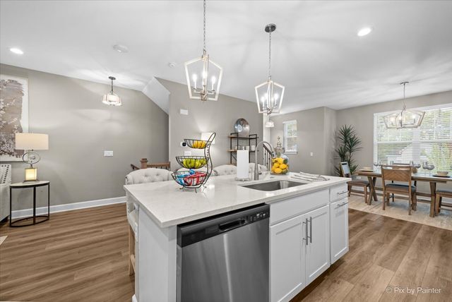 124 E Main Street, Cary, IL 60013