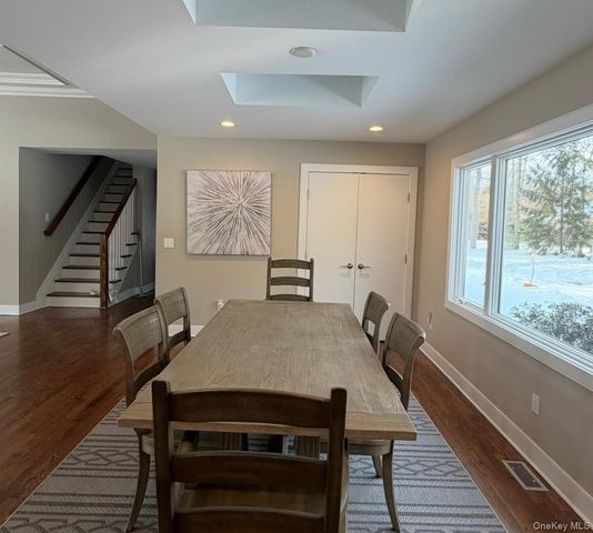 10 Skyes Neck Court, East Quogue, NY 11942