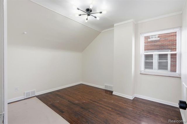 5063 Chalmers Street, Detroit, MI 48213