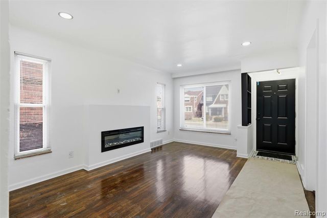 5063 Chalmers Street, Detroit, MI 48213