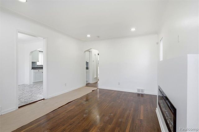 5063 Chalmers Street, Detroit, MI 48213