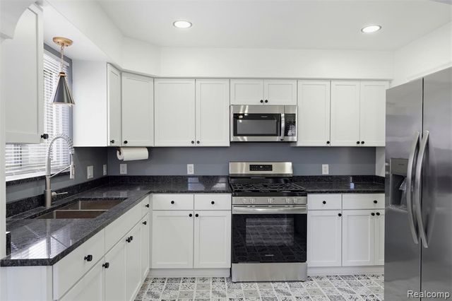 5063 Chalmers Street, Detroit, MI 48213