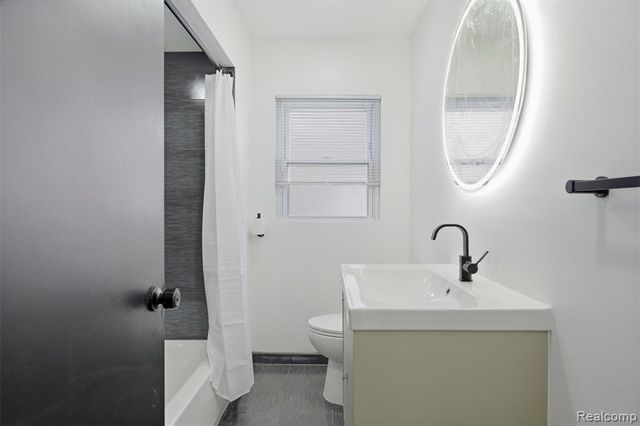 5063 Chalmers Street, Detroit, MI 48213