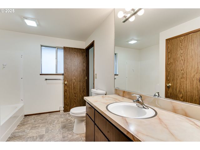 87810 NORMAN Ave, Veneta, OR 97487