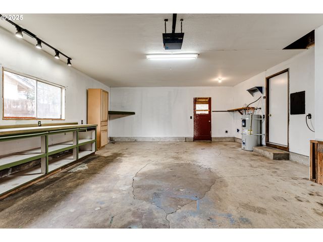 87810 NORMAN Ave, Veneta, OR 97487