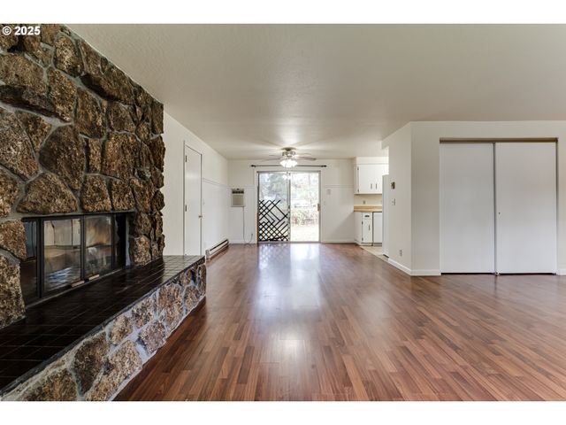 87810 NORMAN Ave, Veneta, OR 97487