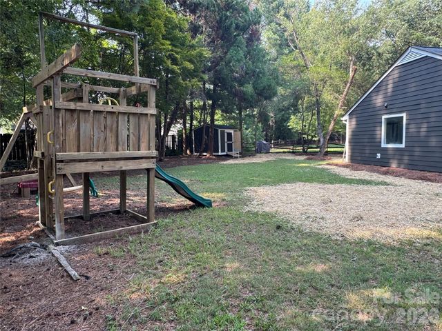 15004 Yarmouth Road, Charlotte, NC 28227