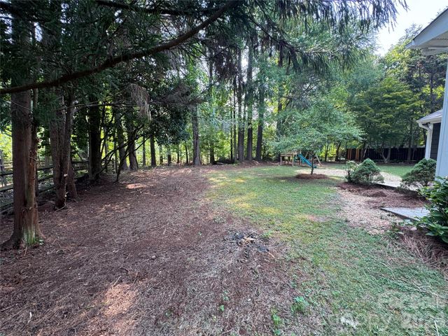 15004 Yarmouth Road, Charlotte, NC 28227