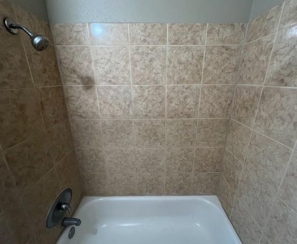 2200 Cypress Landing Drive E-1, Houston, TX 77090