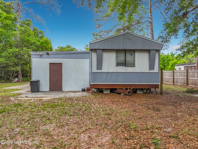 102 WATERWAY Drive, Palatka, FL 32187