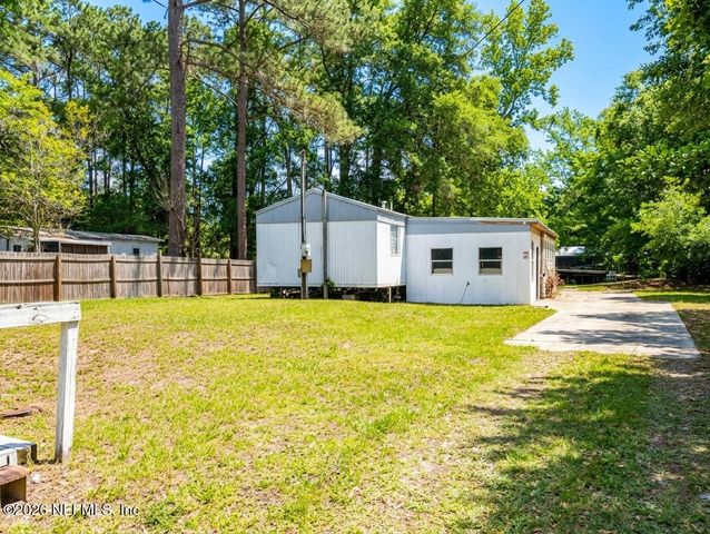 102 WATERWAY Drive, Palatka, FL 32187