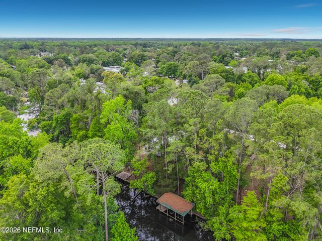 102 WATERWAY Drive, Palatka, FL 32187