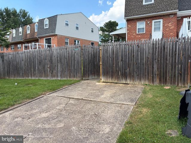 638 KINGSTON RD, Middle River, MD 21220