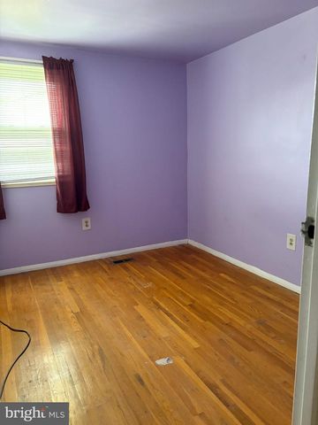 638 KINGSTON RD, Middle River, MD 21220