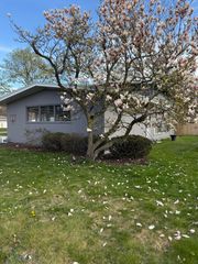 2059 Garland Drive, Norton Shores City, MI 49441
