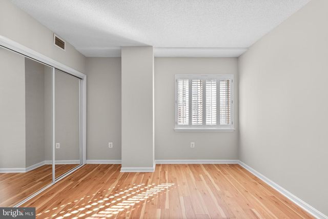 24 COURTHOUSE SQ #609, Rockville, MD 20850