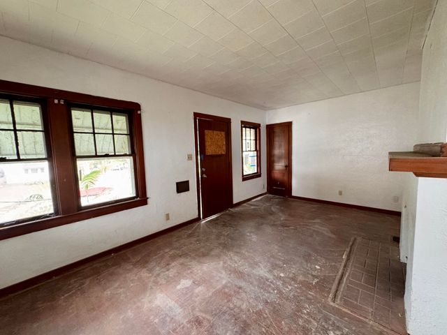 230 E Fairview Avenue 230 E Fairview Avenue, Dayton, OH 45405