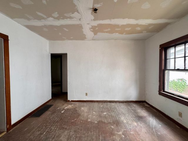 230 E Fairview Avenue 230 E Fairview Avenue, Dayton, OH 45405