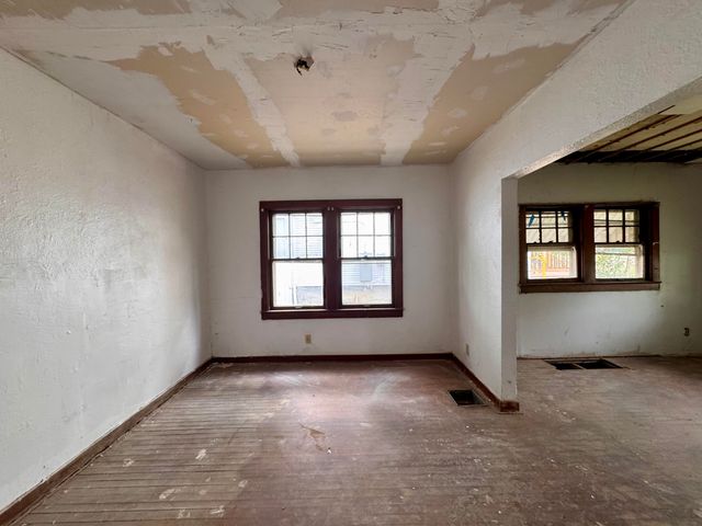 230 E Fairview Avenue 230 E Fairview Avenue, Dayton, OH 45405