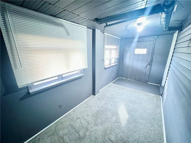 4 Howe St, Union Twp, PA 15038