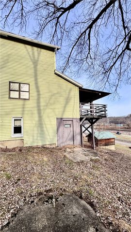 4 Howe St, Union Twp, PA 15038