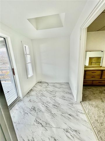 4 Howe St, Union Twp, PA 15038