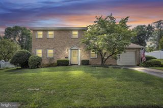 704 HAMILTON AVE, Mechanicsburg, PA 17055