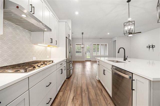196 Moonlit Stream PASS, Dripping Springs, TX 78620