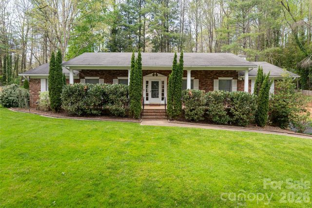 117 Brandon Road, Hendersonville, NC 28739
