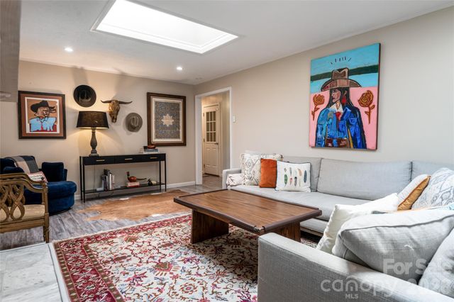 117 Brandon Road, Hendersonville, NC 28739