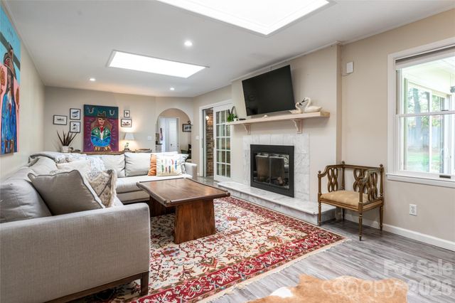 117 Brandon Road, Hendersonville, NC 28739