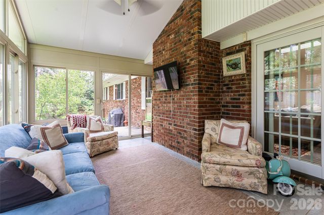 117 Brandon Road, Hendersonville, NC 28739