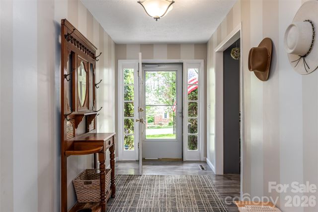 117 Brandon Road, Hendersonville, NC 28739