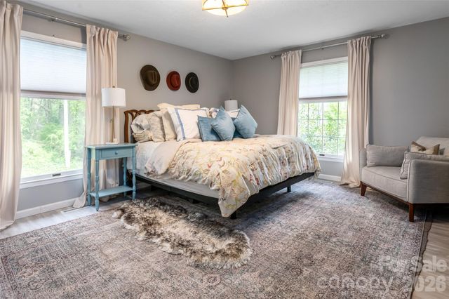 117 Brandon Road, Hendersonville, NC 28739