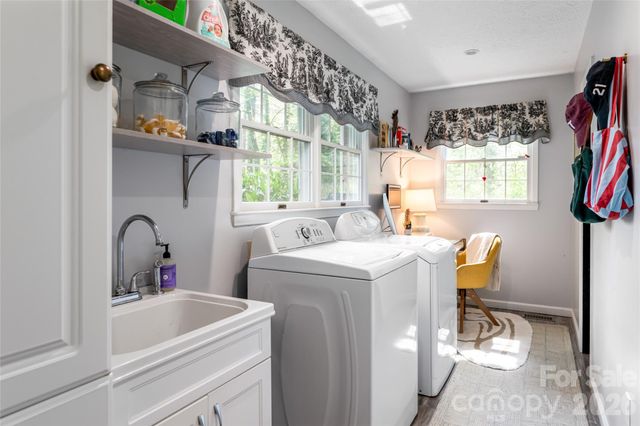 117 Brandon Road, Hendersonville, NC 28739