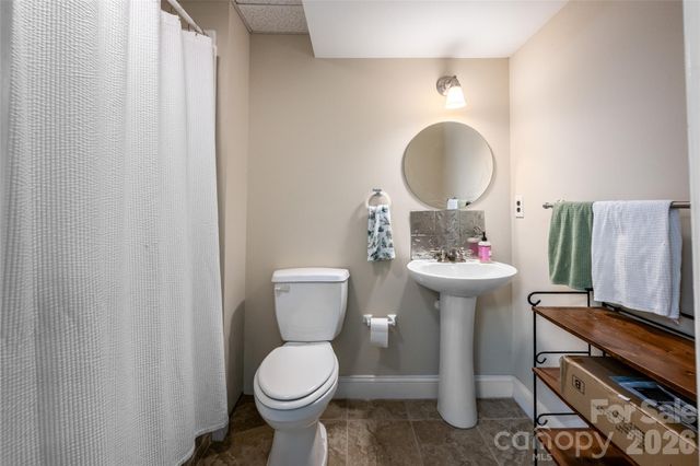 117 Brandon Road, Hendersonville, NC 28739